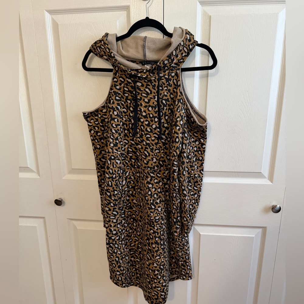 Leopard Print Cold Shoulder Dress - Picture 3 of 5